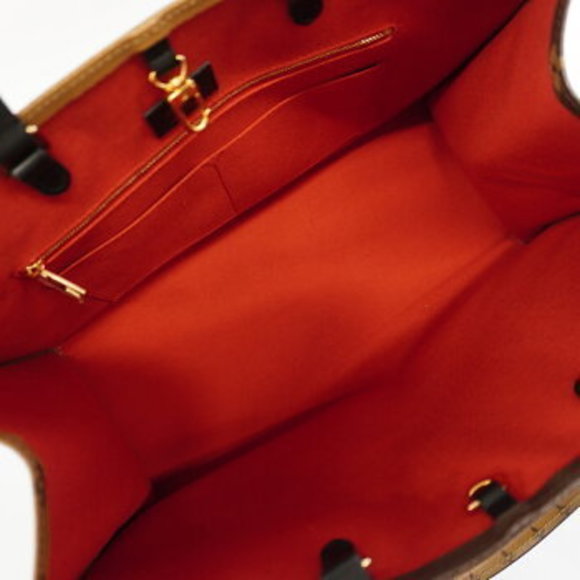 Louis Vuitton Monogram Giant On The Go GM Shoulder Bag - Picture 4 of 9